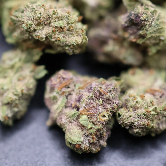 close up of gorilla glue #4 smalls thca buds showing high thc 